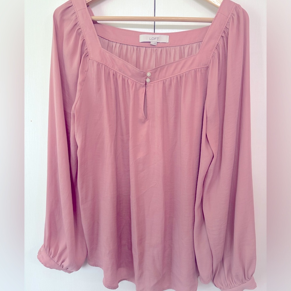 Loft Women’s size large top